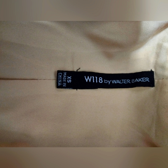 W118 BY WALTER BAKER Orange Midzipped Blazer. Size XS - Picture 11 of 15